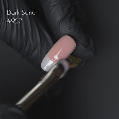 Classic Gel Medium Dark Sand #927